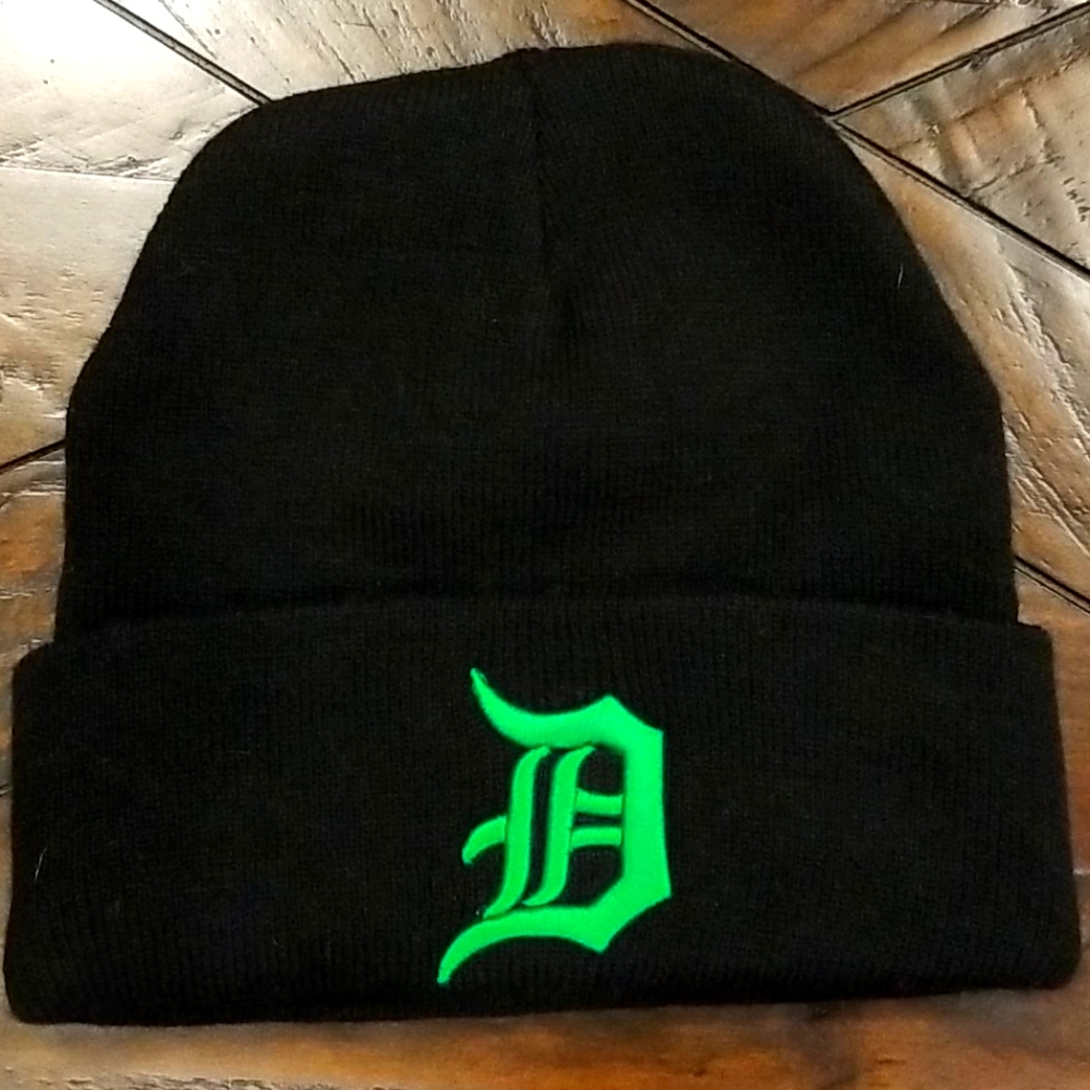 Black and green English D winter hat  NEW
